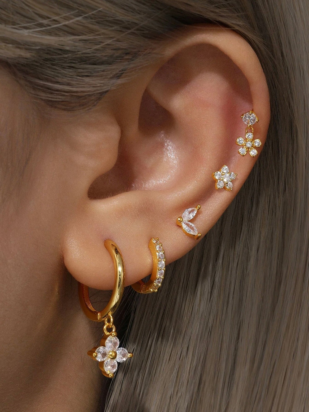 SET DE AROS BAÑADOS EN ORO