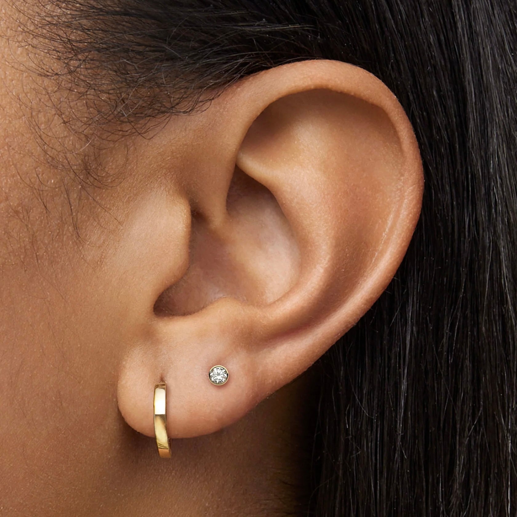 SET DE AROS CIRCONIA PUNTO DE LUZ BAÑADAS EN ORO