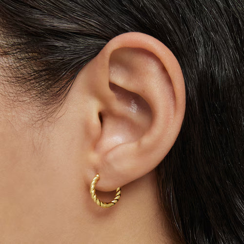 ARITOS ENTRELAZADOS BAÑADAS EN ORO