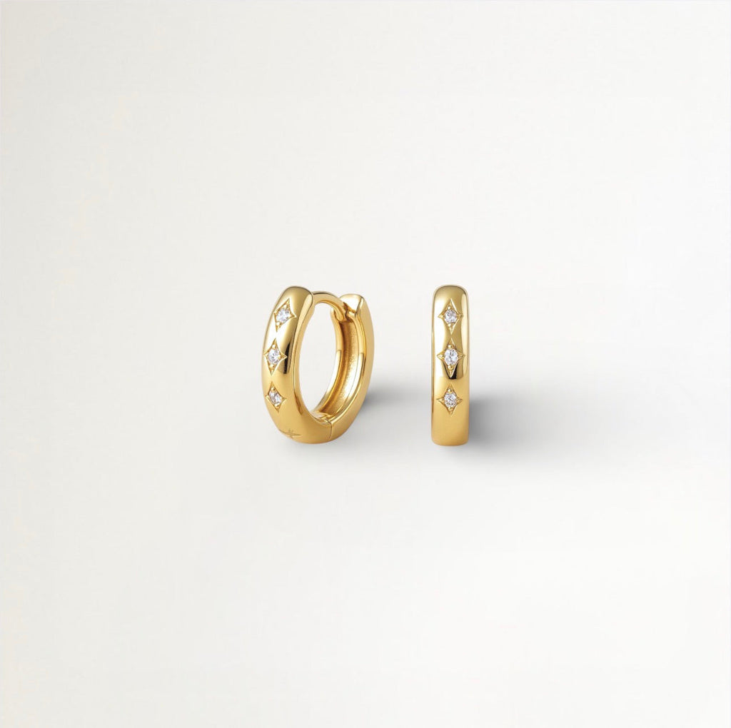 ARITOS 3 PUNTOS EN CIRCONIA BAÑADOS EN ORO