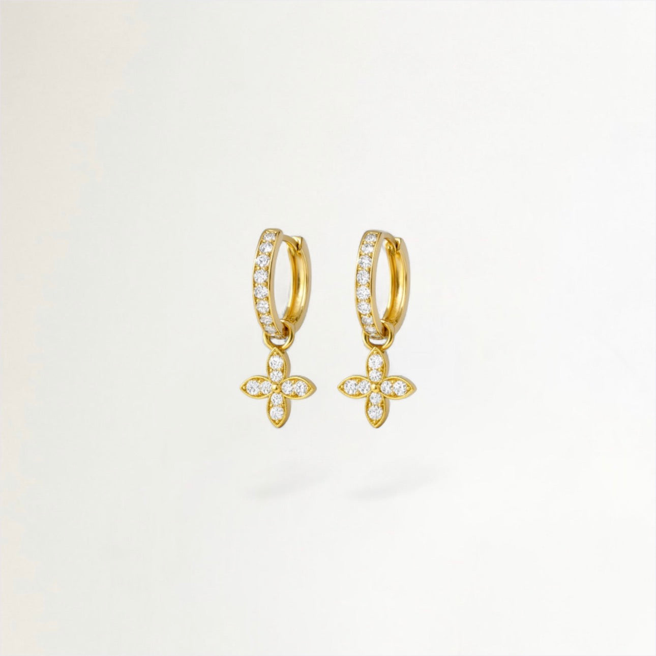 ARITOS FLOR BAÑADAS EN ORO