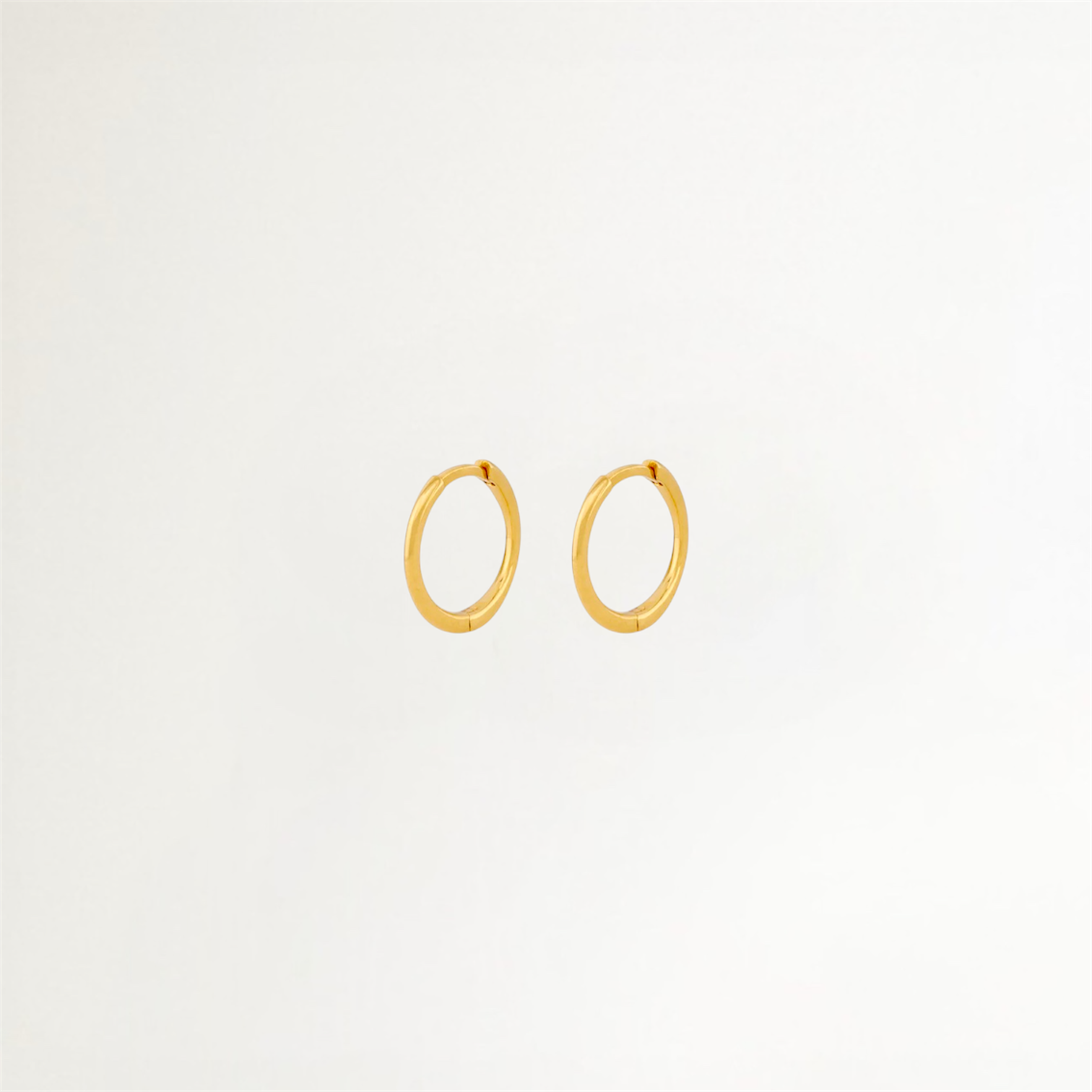 ARITOS LISAS BAÑADAS EN ORO 9MM