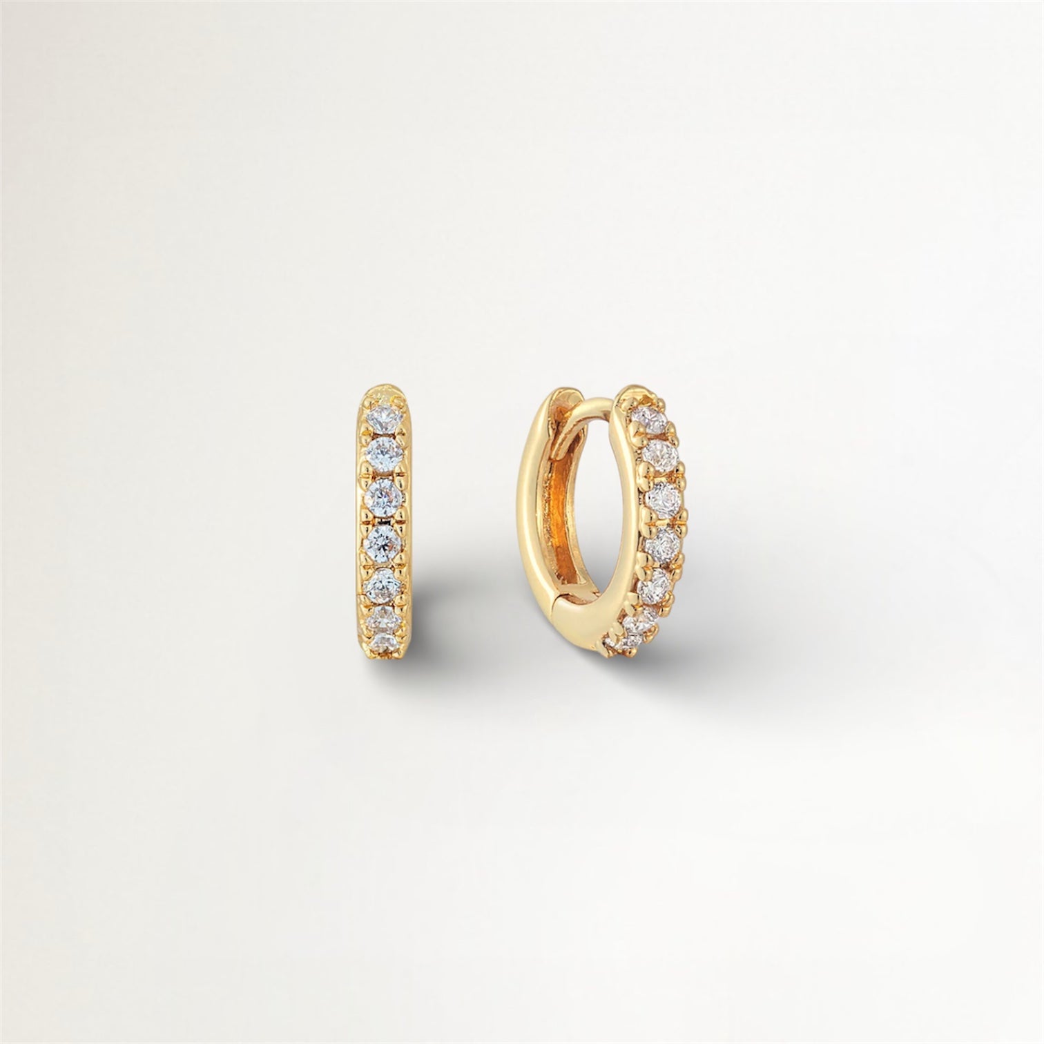 ARITOS BRILLANTE BAÑADAS EN ORO 8MM